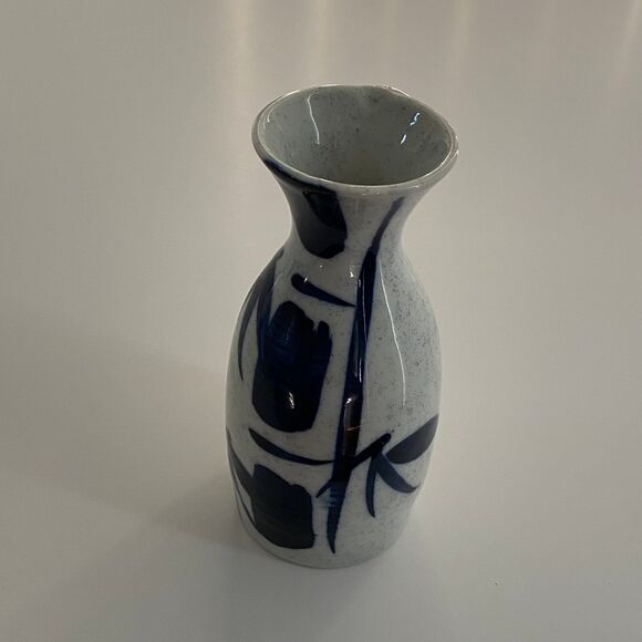 5" Contemporary Japanese Porcelain Sake Bottle/‎ No Markers Mark - Picture 1 of 5